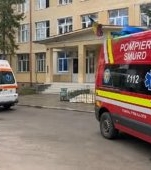 Tragedie în Bacău. Un elev de clasa a VIII-a a murit sub ochii colegilor, în timpul pauzei