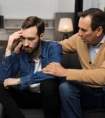 Soțul m-a părăsit la maternitate după ce a aflat că fiul nostru nu va merge niciodată. Ce „palmă" a primit de la destin 25 de ani mai târziu