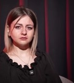 „Soțul mi-a luat copiii și m-a alungat din casă de dragul amantei. Îmi văd băieții de peste gard", suferința de mamă prin care trece Cătălina