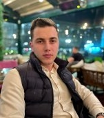 Faceți cunoștință cu Mihail Iordache, un profesor din Câmpina care scoate numai copii de 10 la Bacalaureat. Susține că este antrenorul campionilor