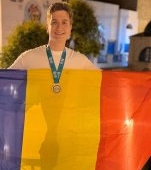 Răzvan Iacob, un elev de 17 ani din București a adus acasă medalia de aur la Olimpiada Internațională de Securitate Cibernetică din Europa