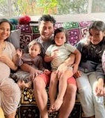 „Cele patru minuni ale noastre". O mamă a adus pe lume cvadrupleți după o sarcină extrem de riscantă