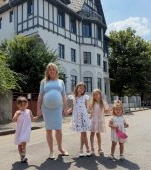 Laura Cosoi a devenit mamă pentru a cincea oară. Actrița a făcut public numele fetiței
