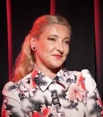 „Rudele soțului m-au trimis să fac avort. El m-a lăsat singură cu 2 copii și a plecat la părinți”. Cristina credea că viața ei este complet distrusă, dar soarta a răsplătit-o