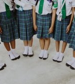 Uniformă obligatorie pentru elevi? Părinții care nu respectă noua propunere de lege riscă amenzi de până la 5000 de lei