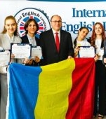 Elevii României „lovesc" din nou pe plan academic. Dublu aur la Olimpiada Internațională de Limba Engleză