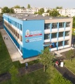 „Directorul ne pune să-i spălăm covoarele și să-i curățăm peștele”, acuzații grave din partea angajaților la o școală din București