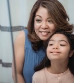 „Mami, sunt urâtă!” De ce tot mai multe fete ajung să fie nemulțumite de felul în care arată încă din preadolescență și cum gestionăm noi situația