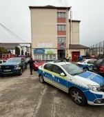 Scene șocante la o școală din Bistrița. Un elev de clasa a 7-a ar fi înjunghiat o profesoară în zona capului
