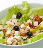 Salata cu ton si branza feta