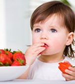 Alimente alergene la bebelusi
