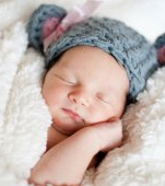 100 de intrebari si raspunsuri pentru prima luna de viata a bebelusului