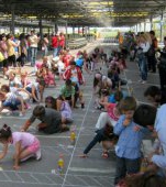 Desene pe asfalt, creta colorata, baloane, jucarii si zeci de premii  pregatite de Selgros pentru cei mici, de Ziua Copilului