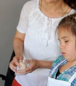 Mamici de cariera: Corina Munteanu, experimentele si atelierele de paine cu maia 