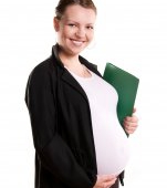 Drepturile mamelor in contractul colectiv de munca la nivel national
