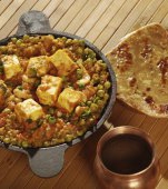 Mattar paneer: tocanita indiana de mazare 