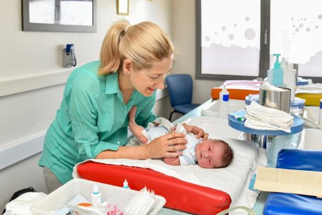 Buricul unui nou-nascut: etape si metode de ingrijire
