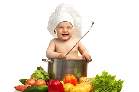 5 grupe alimentare care te ajuta in diversificarea alimentatiei bebelusului
