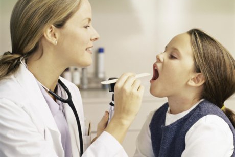 7 semne ca pediatrul tau nu este bun