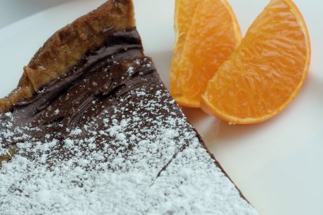 Tarta cu ciocolata si branza de vaca