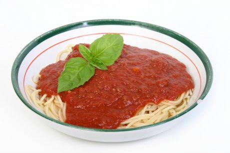 Spaghete cu sos napolitan