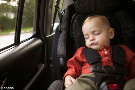 Expertii au concluzionat: sa lasati copilul sa doarma in scaunul de masina poate fi fatal