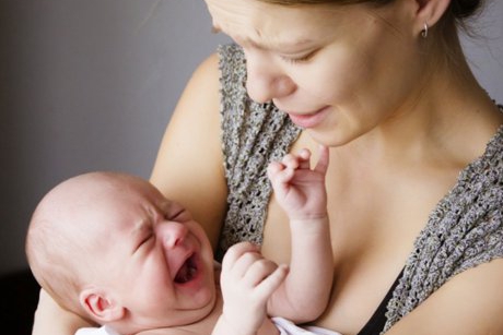 10 metode de linistire a bebelusului nou-nascut