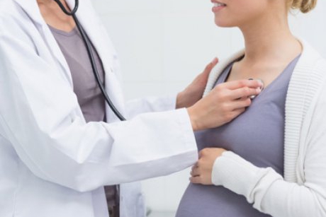 Studiu: Complicatiile din timpul sarcinii pot duce mai tarziu la aparitia afectiunilor cardiace la mama