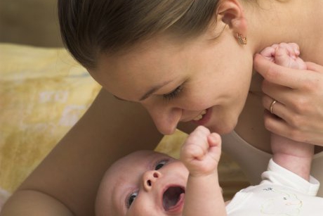 Pentru mame epuizate: 5 remedii naturiste nebanuite