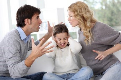 10 moduri prin care parintii incurajeaza comportamentul nepotrivit la copii