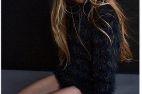 Kristina Pimenova, cea mai frumoasa fata din lume, a primit un contract de modeling la numai 10 ani