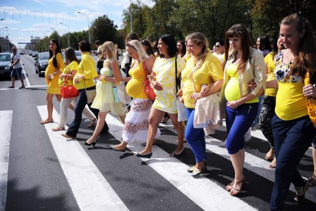 61 de fotografii uimitoare cu femei care protestează din întreaga lume