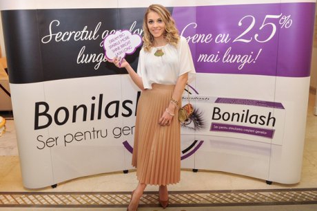  Priviri seducătoare, glamour şi rafinament în cadrul lansării Bonilash® în România