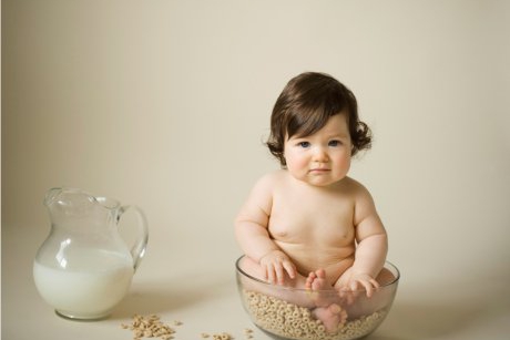 10 alimente complet interzise în alimentația bebelușului până la 1 an