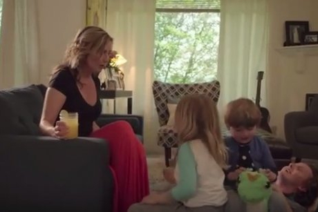 Amuzant: Un video ne demonstrează cum decurg, de fapt, conversațiile între părinți