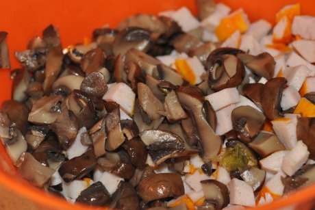 Salata de ciuperci brune