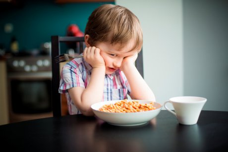 Lipsa poftei de mâncare la copii: cauze fiziologice 