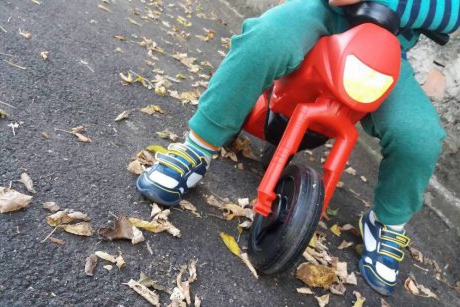 De ce băiatul meu adoră tricicleta fără pedale ENDURO