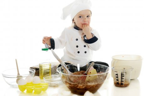 Copilul în bucătarie: cele mai năstrușnice idei pentru dezvoltarea creativității