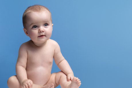 DERMATITA ATOPICĂ: Cum îngrijim pielea atopică a unui bebeluş