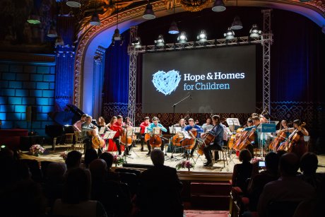 Hope Concert 2017 îi aduce în premieră pe scena Ateneului pe Loredana, Andra,  Adrian Despot, Marius Manole, Roxana Constantinescu și Corul Madrigal