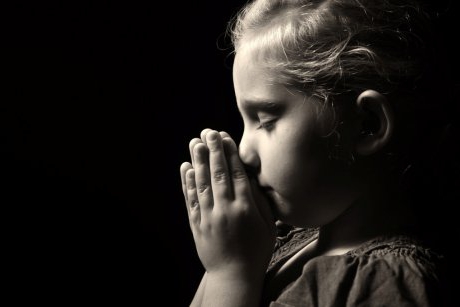 Copilul și religia: Dumnezeul meu s-ar putea să nu fie și al lui