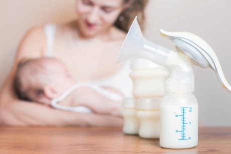 Tabel pe vârste: cât lapte trebuie să bea copilul