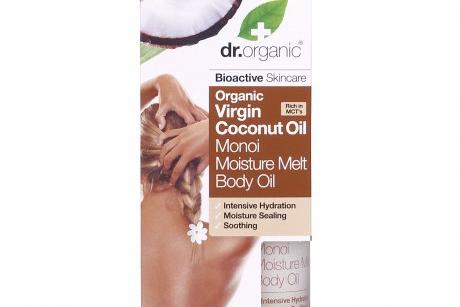 Piele stralucitoare si par hidratat cu gama Virgin Coconut Oil de la Dr. Organic