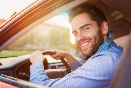 Golan sau gentleman la volan? Codul bunelor maniere în trafic 