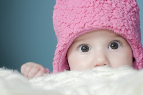 4 sfaturi sa imbraci bebelusul iarna