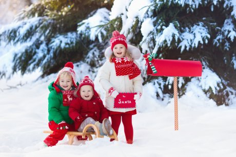 3 moduri de a ne mentine copiii activi iarna