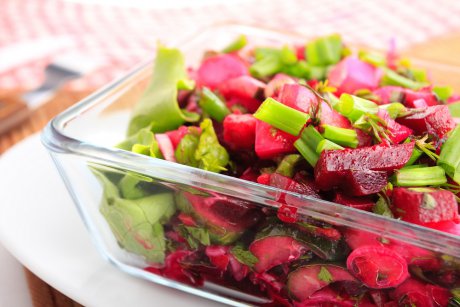 Salată de sfeclă roșie fiartă