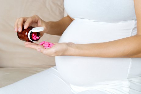 3 semne care îți spun că ai nevoie să iei vitamine prenatale în sarcină