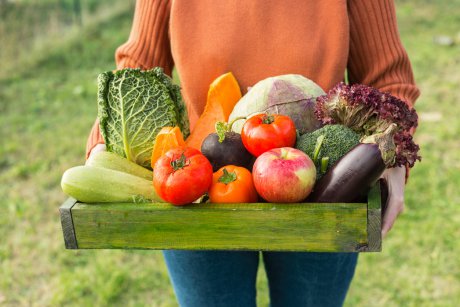  Organic nu înseamnă curat! Iată Top 20 legume și fructe bio cu un conținut ridicat de pesticide